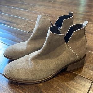 Diba True Suede Ankle boots
